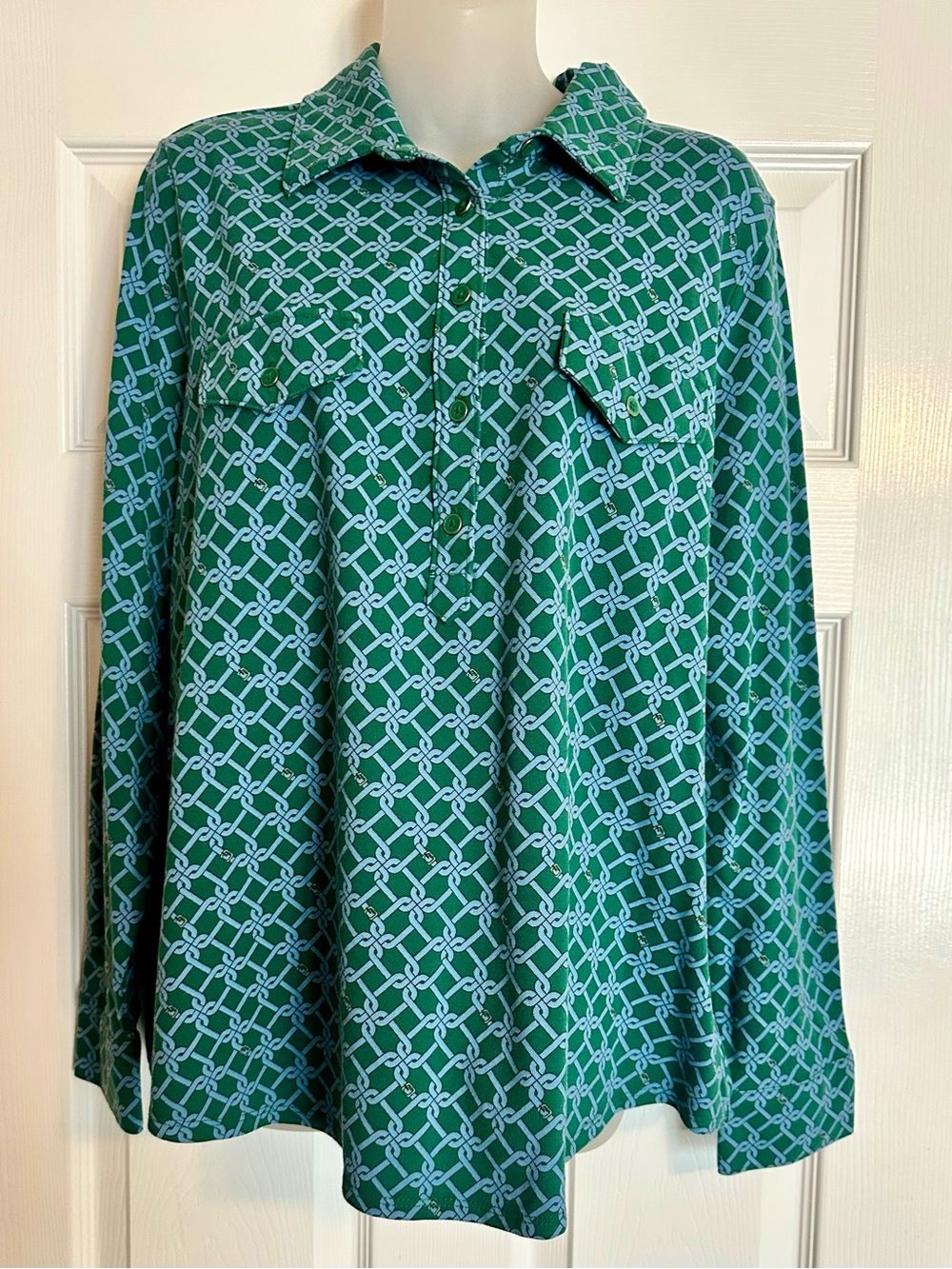 Talbots Woman Green Chain-Link Print Pop Over Top